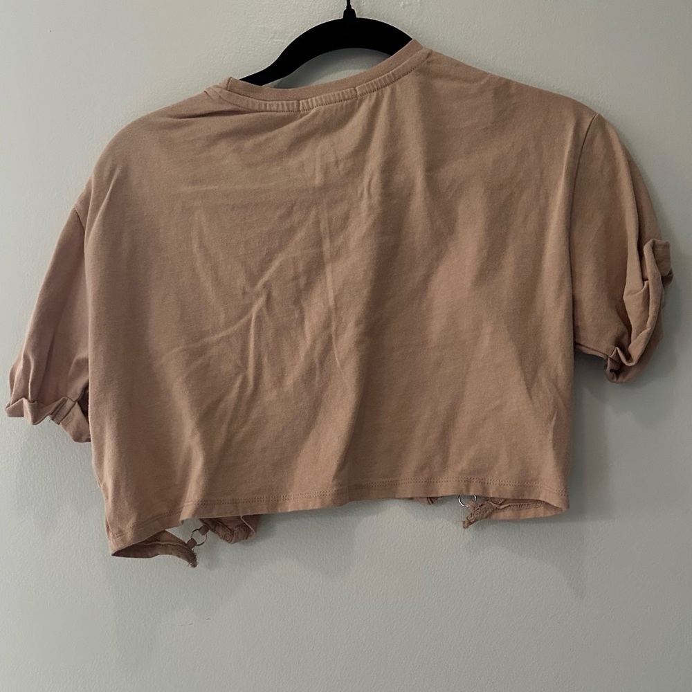NWOT women’s forever 21 tan short sleeve round scoop neck slit crop top small - Picture 2 of 2